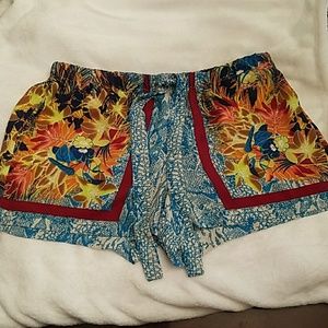 Bcbg Kyle Scarf-Print Shorts